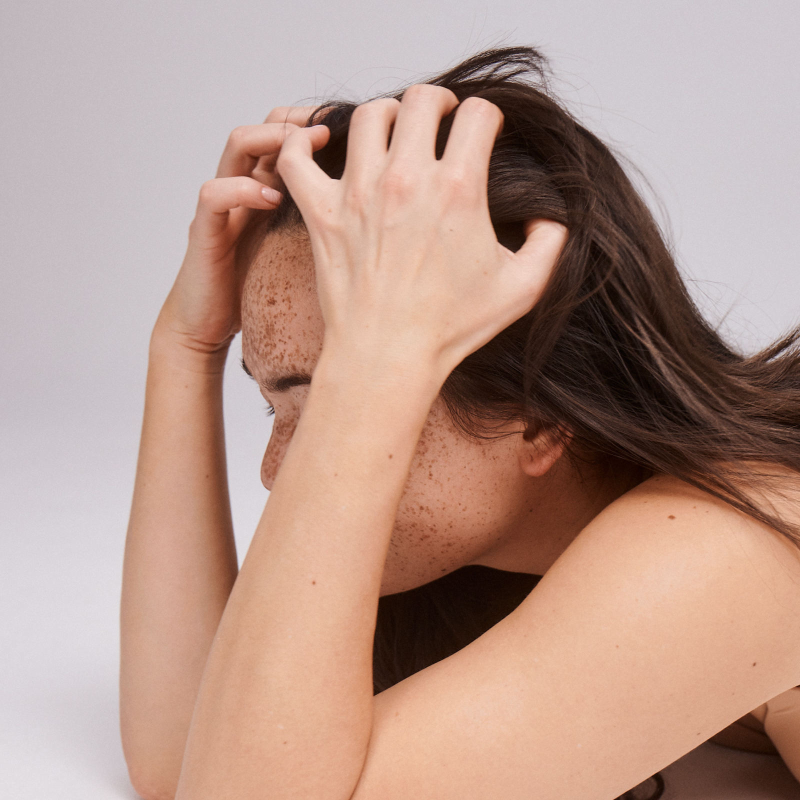 Bröckeliger Ausfluss